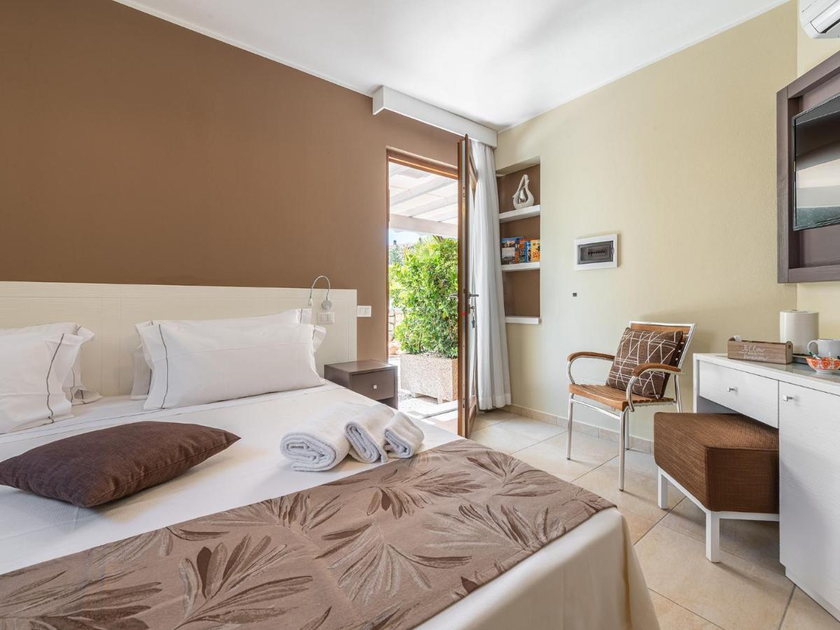 B&B Giglio Di Chia Домус-де-Мария Экстерьер фото